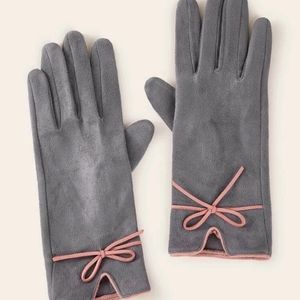 New Suede Embroidered Gloves
